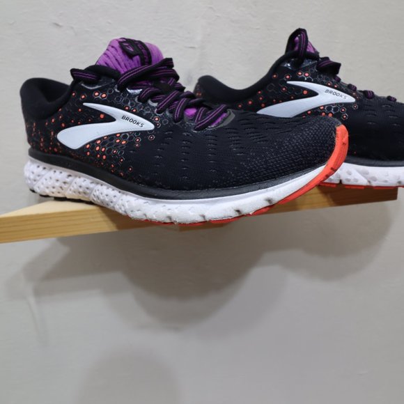 Brooks Glycerin 17  Shoe Mens Size  7not for sell anymore main image 10